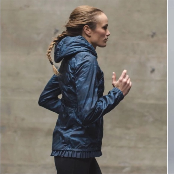 Lululemon Spring Fling Jacket Camo Oil Slick Blue - Picture 8 of 8
